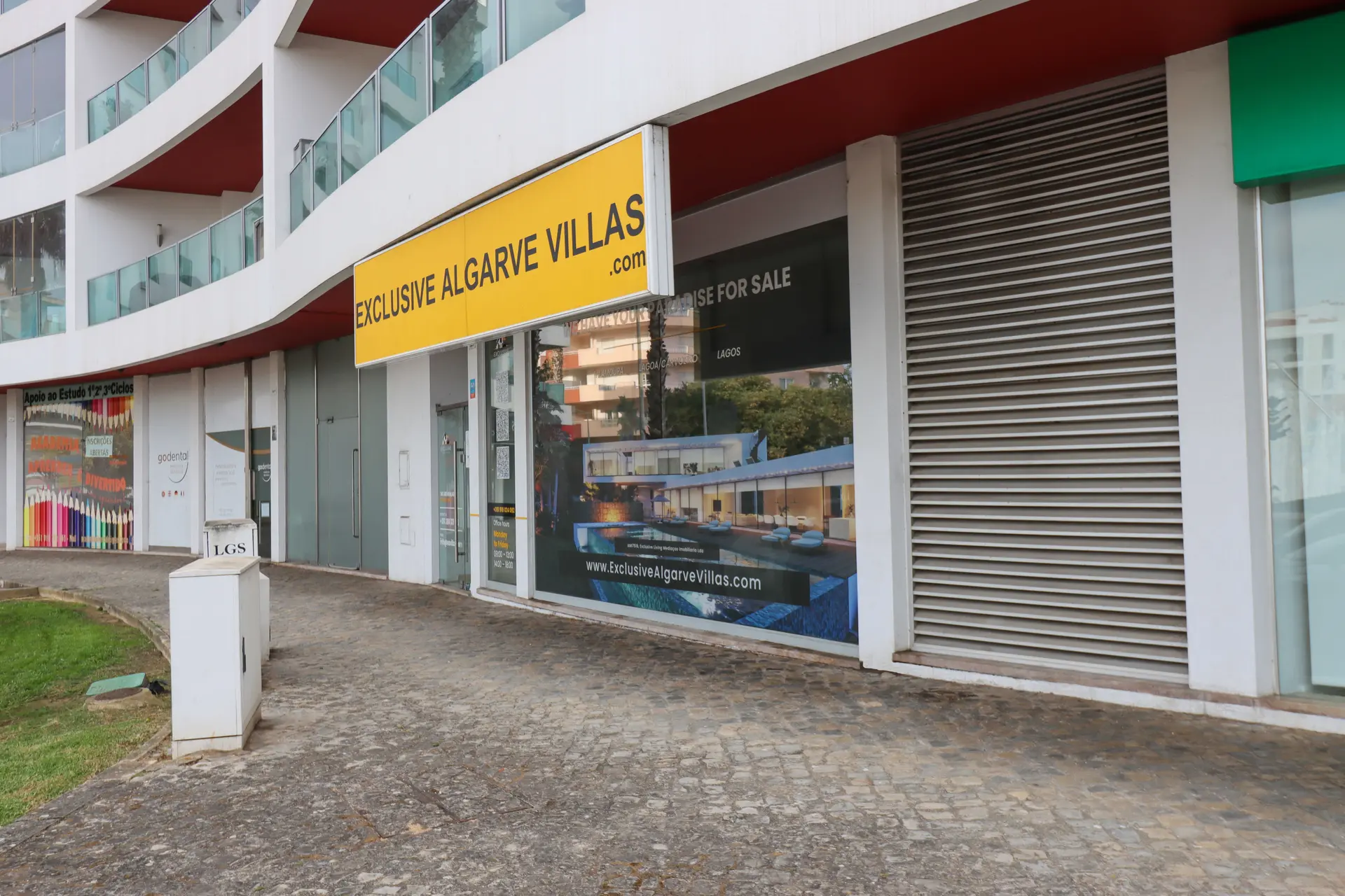 Exclusive Algarve Villas Vilamoura Office Image 2