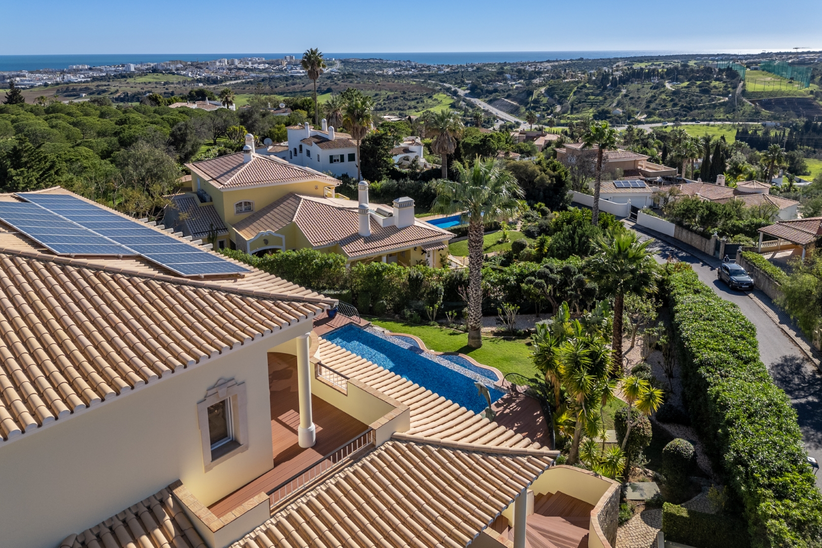 EAV-3954 3 + 2 bedroom villa with stunning views for sale in Lagos, Algarve