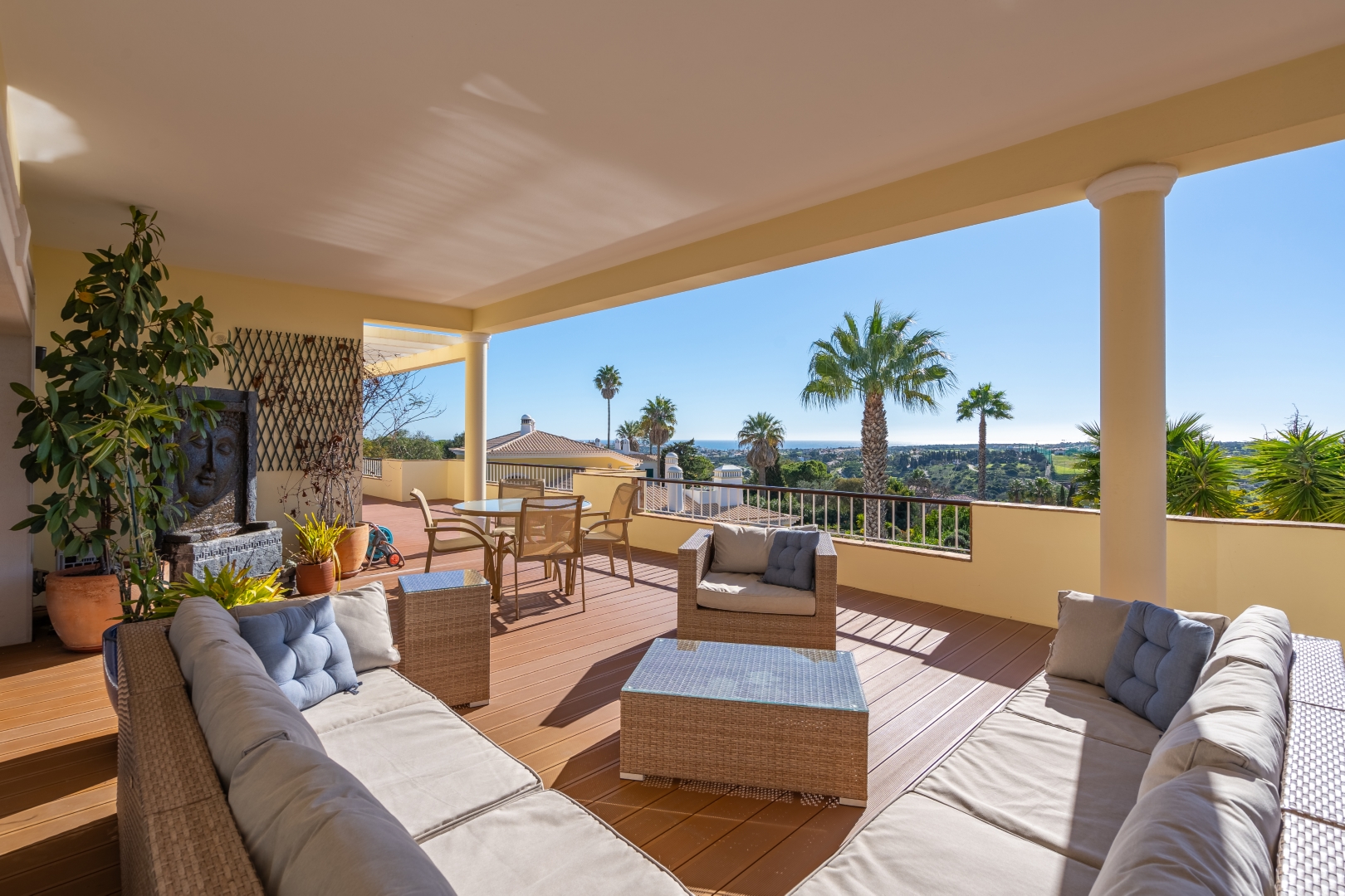 EAV-3954 3 + 2 bedroom villa with stunning views for sale in Lagos, Algarve