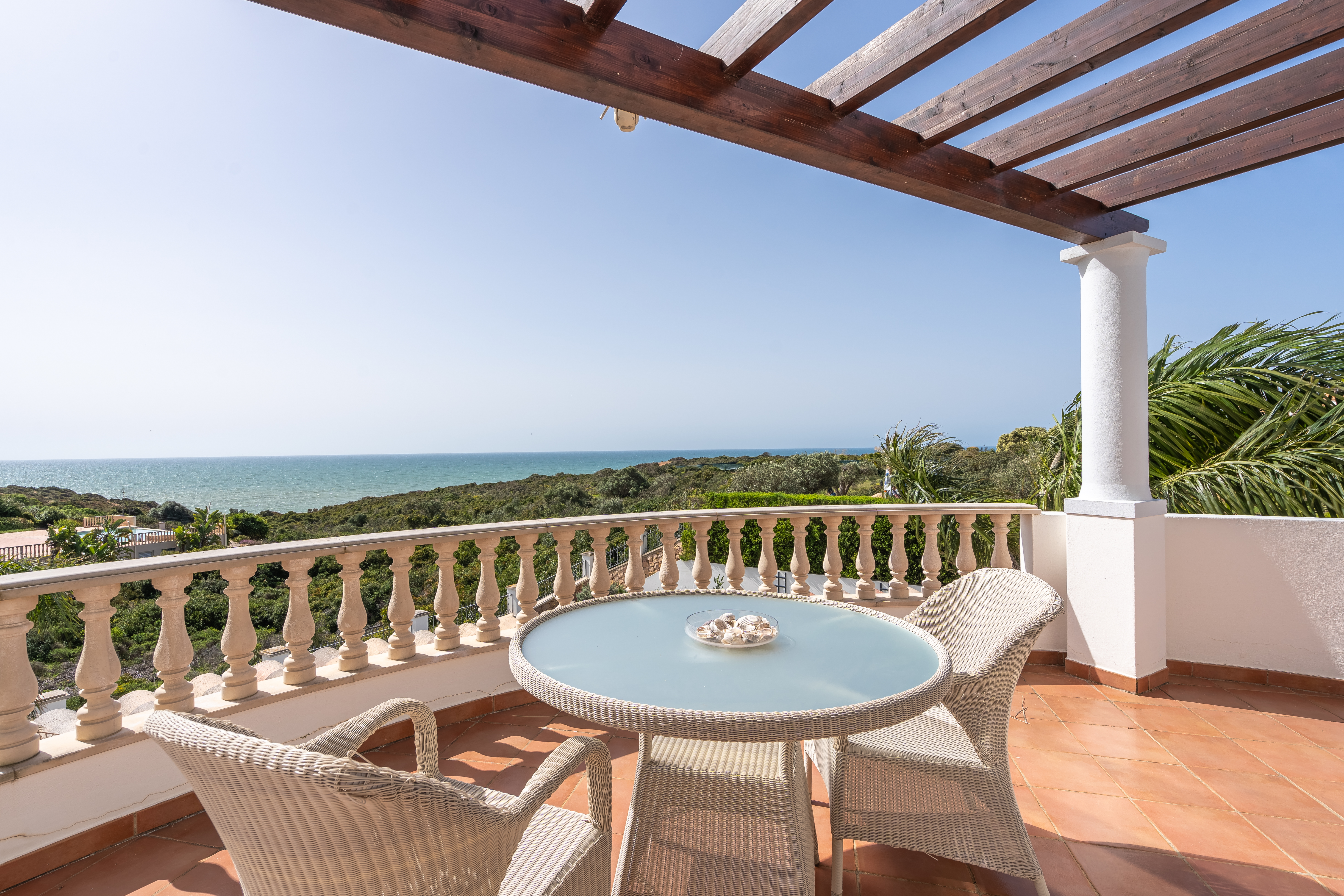 4+3 bedroom first line ocean front villa for sale with cliff and sea views Carvoeiro, Algarve