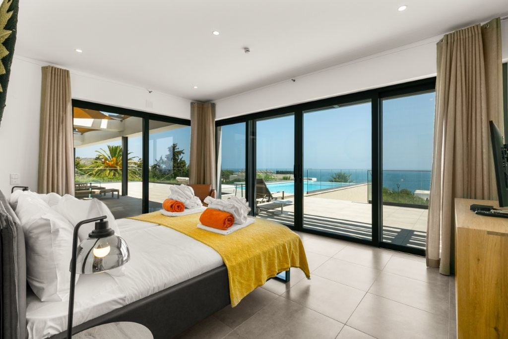 Villa with stunning sea views and walking distance to beach and centre, for sale Praia da Luz, Lagos, Algarve