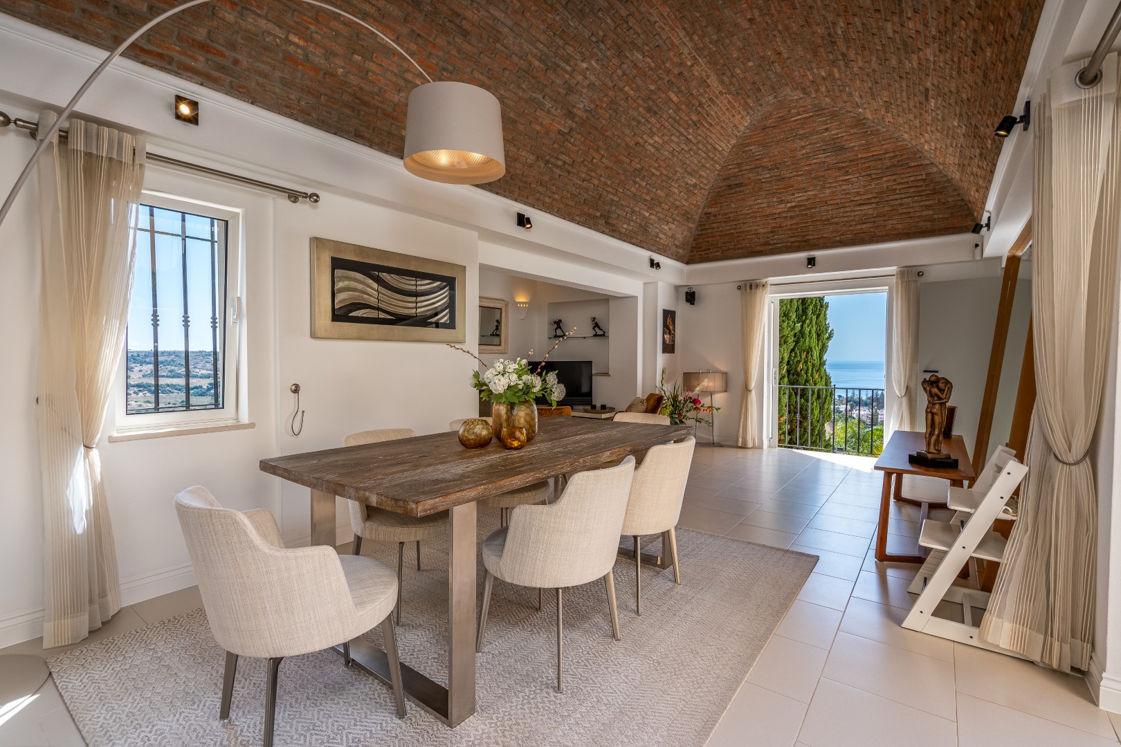 EAV-4067 4 bedroom Villa for sale with Breathtaking Ocean and Village Views in Praia da Luz, Algarve