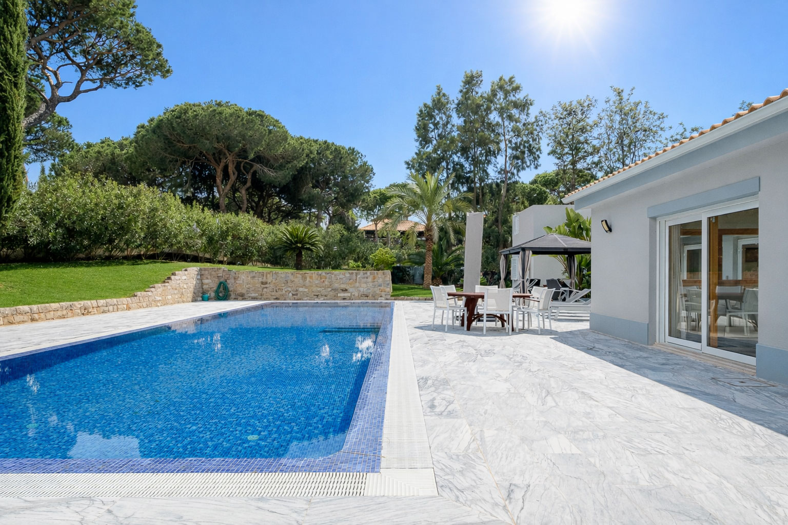 Buy a 4+1 Bedroom Luxury Villa in Vilamoura’s Prestigious Old Course Area