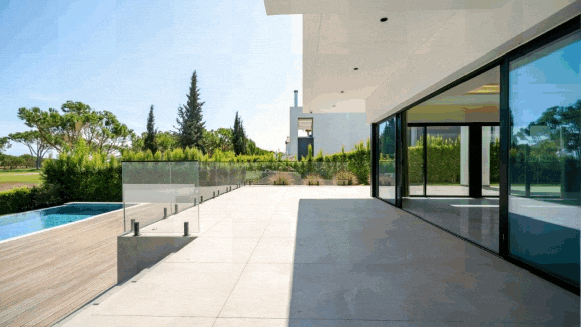 Buy Luxurious 4+1 Bedroom Villa with Pool Overlooking Els Golf Course in Vilamoura